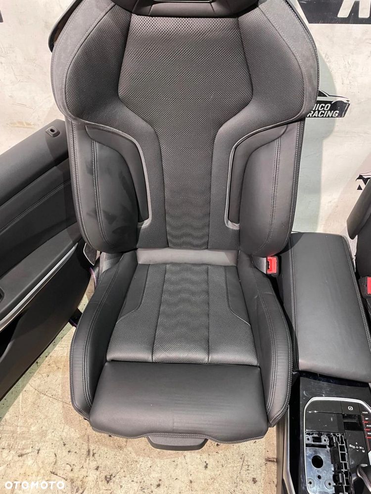 FOTELE TAPICERKA SKÓRA PRZÓD TYŁ ROLETKI BMW M3 TOURING G81 WENTYLACJA - 5