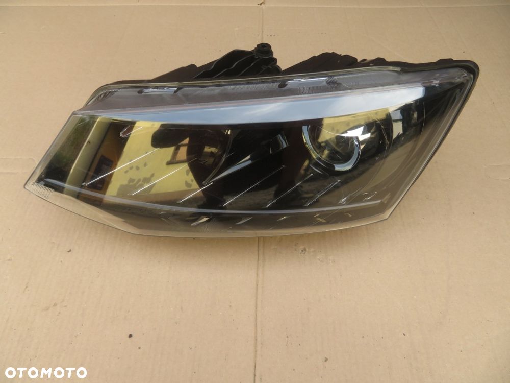 REFLEKTOR LEWY SKODA FABIA III 6V1 SOCZEWKA LED 14-18R 6V1941015B DEMONTAŻ KRAKÓW - 2