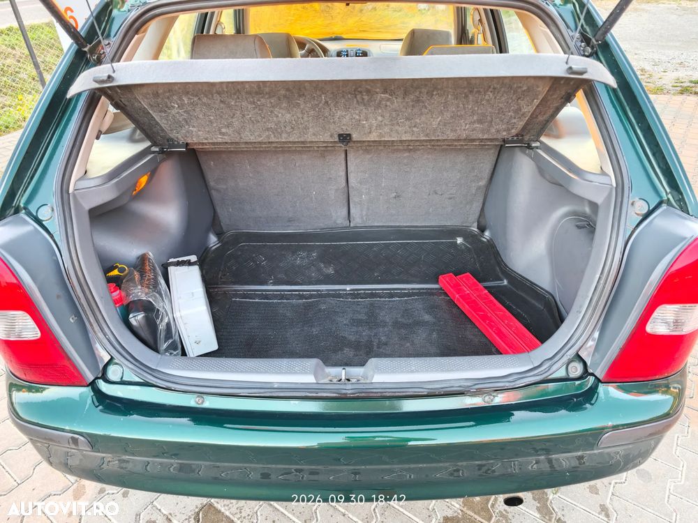 Mazda 323 - 15