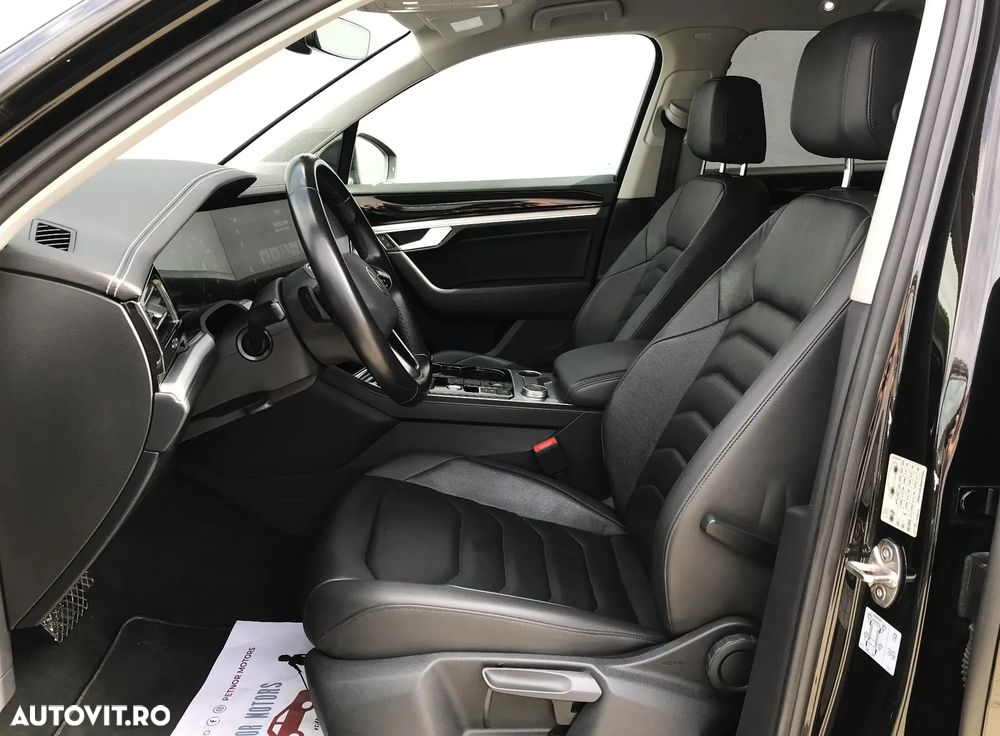 Volkswagen Touareg V6 TDI 4MOTION Elegance - 14
