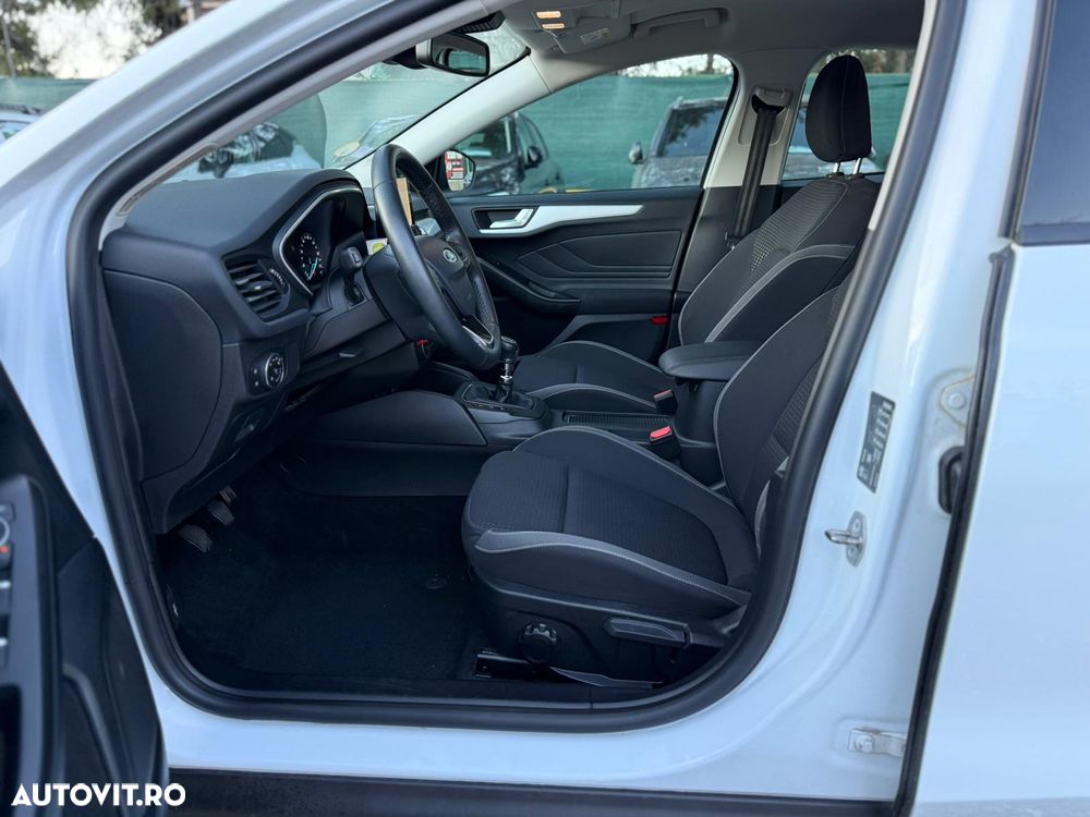 Ford Focus 1.5 TDCi DPF Start-Stopp-System Titanium - 6