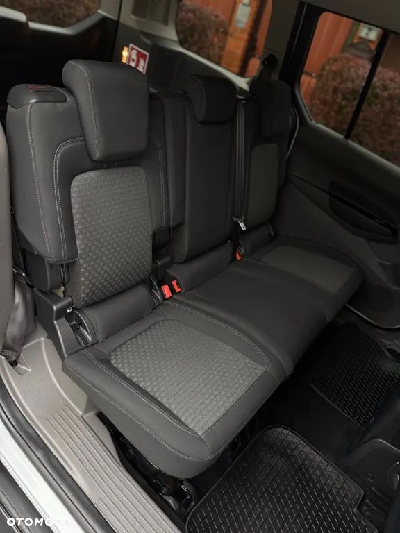 Ford Tourneo Connect Grand - 30