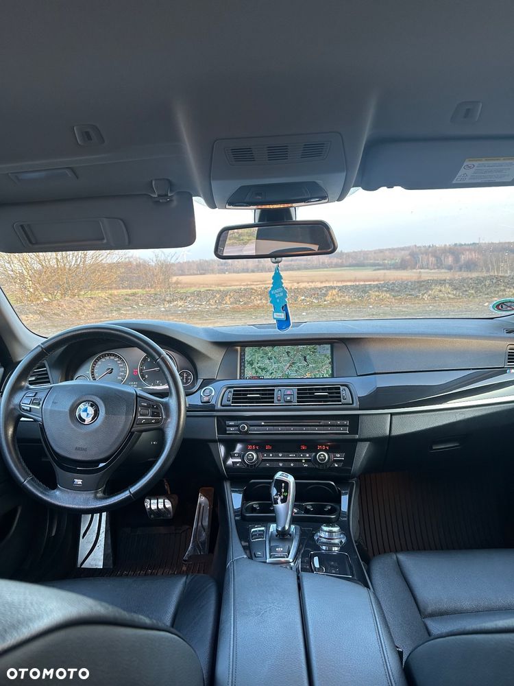 BMW Seria 5 530d xDrive - 12