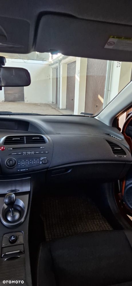 Honda Civic 1.8 Sport - 10