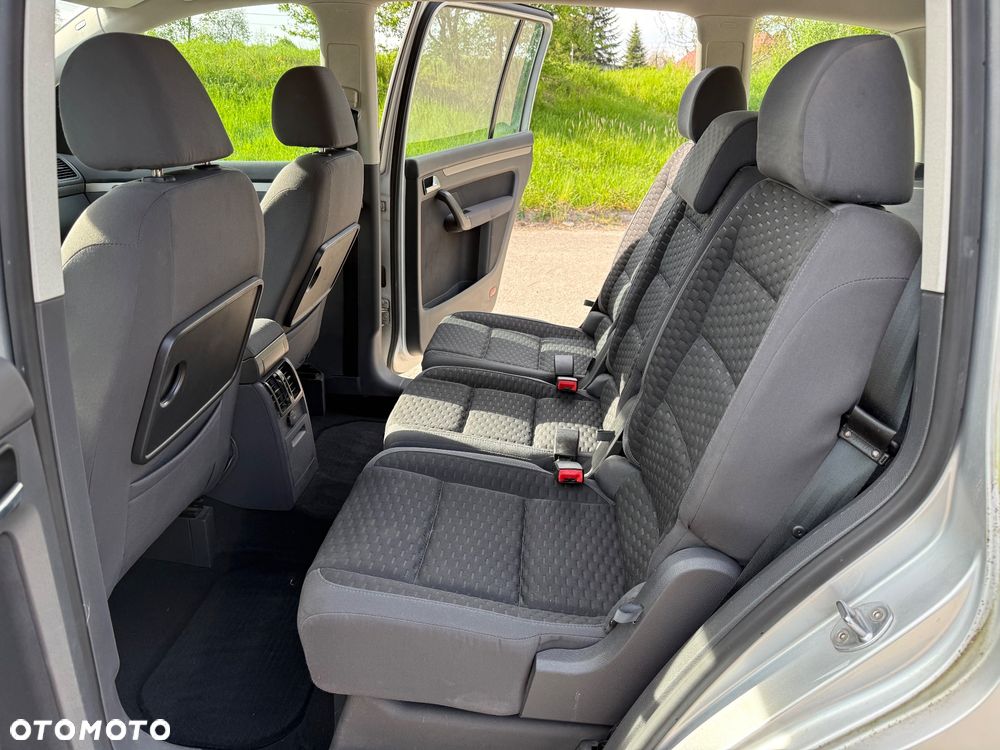 Volkswagen Touran 2.0 TDI Trendline - 13