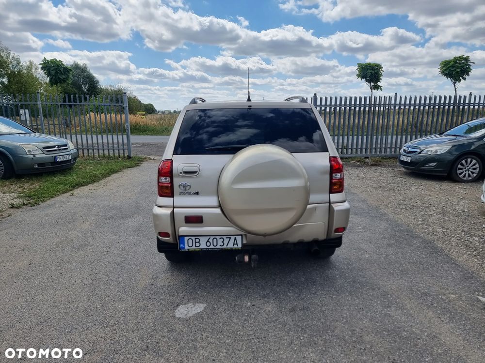 Toyota RAV4 D-4D 4x4 Sol - 12