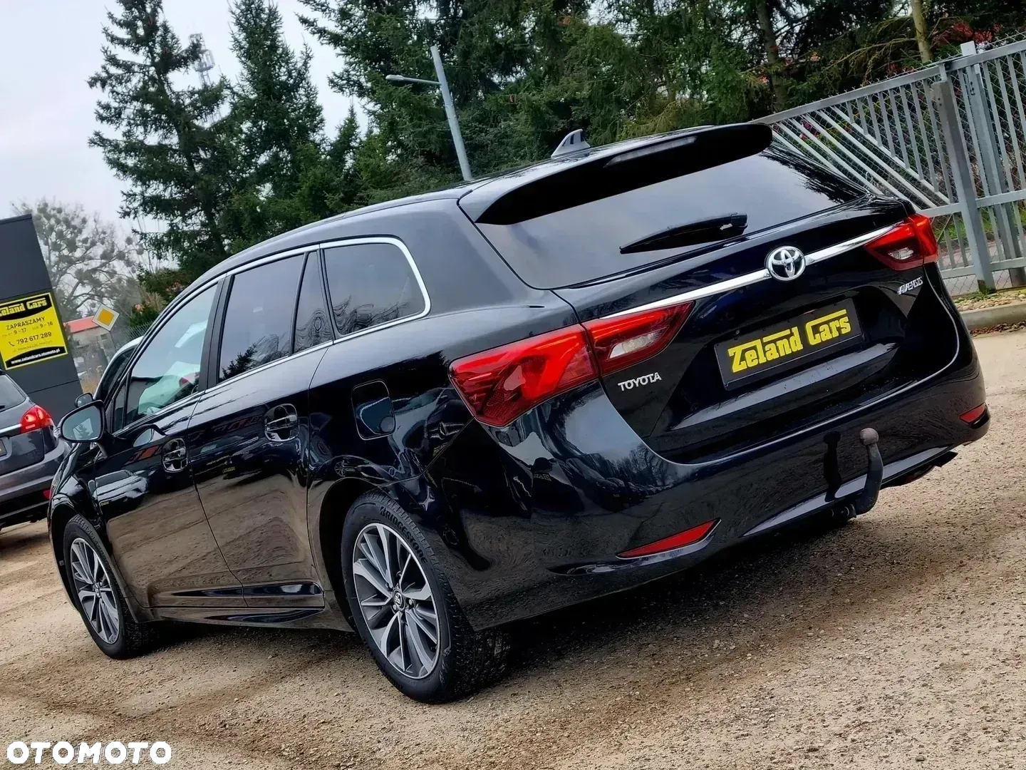 Toyota Avensis 1.8 Premium MS - 7