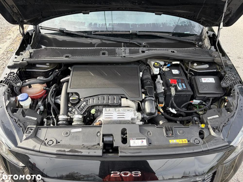 Peugeot 208 PureTech 100 EAT8 GT - 24