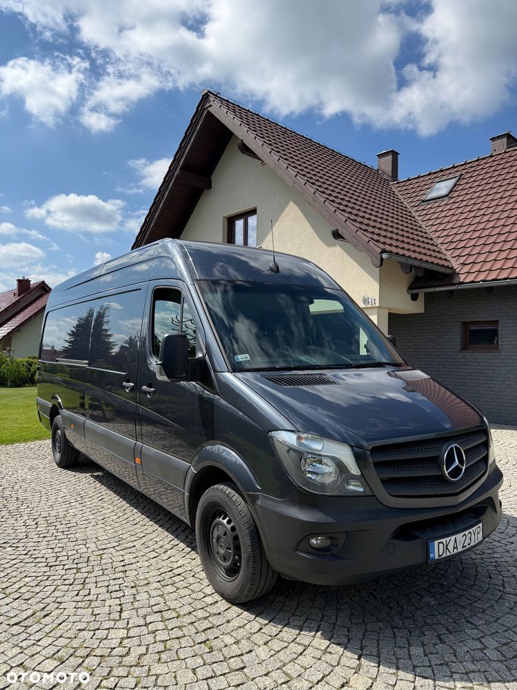 Mercedes-Benz Sprinter - 11