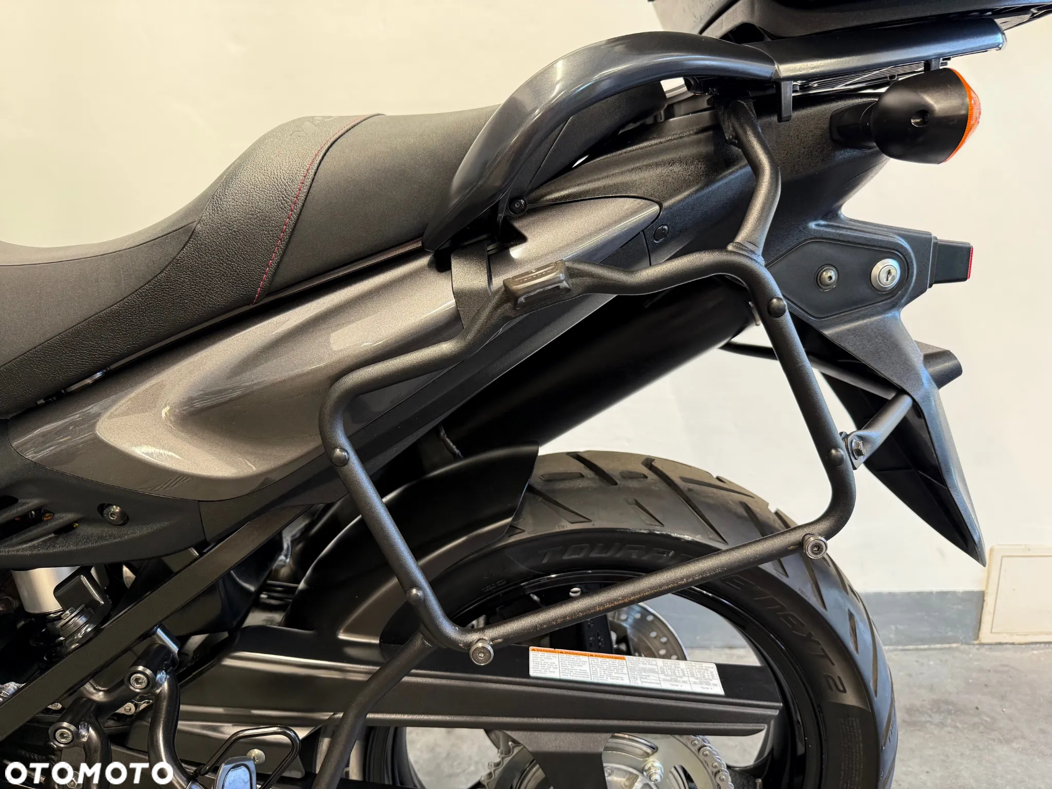 Suzuki V-STROM - 30