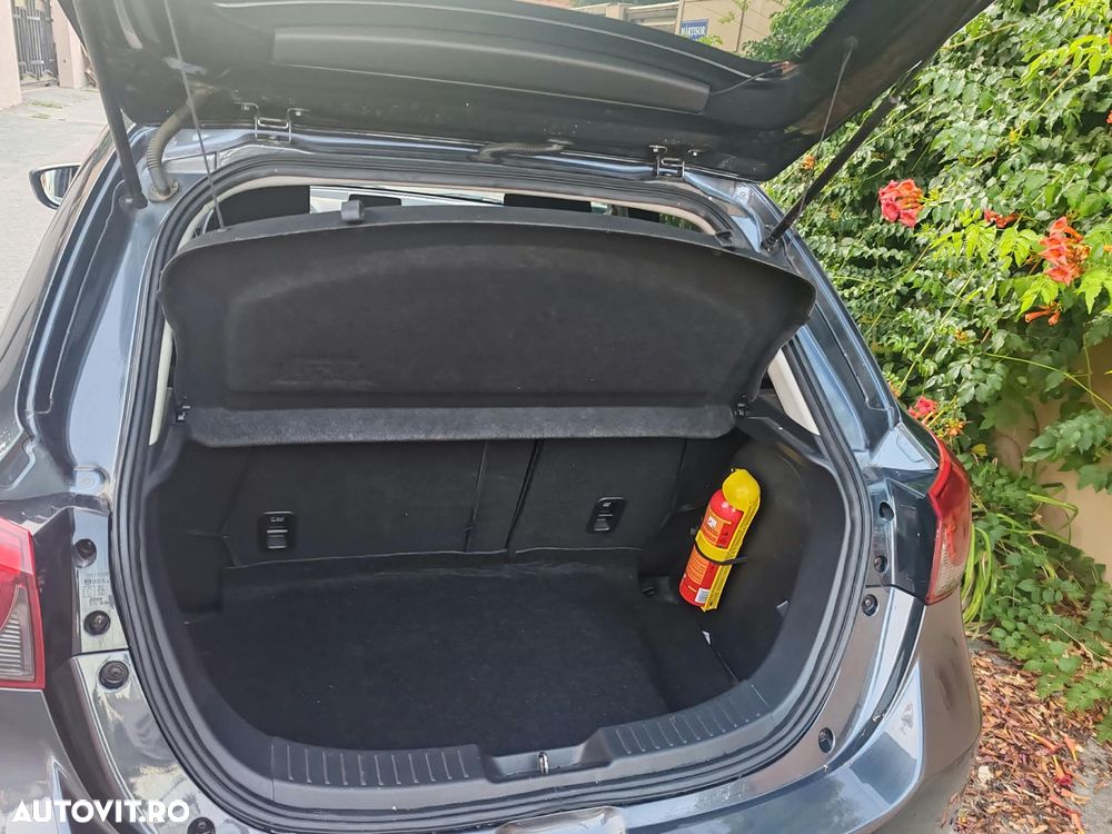 Mazda 2 CD105 Revolution Top - 10