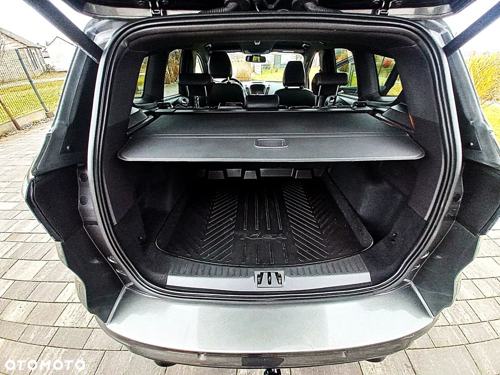 Ford Kuga 2.0 TDCi 4x4 ST-Line - 27