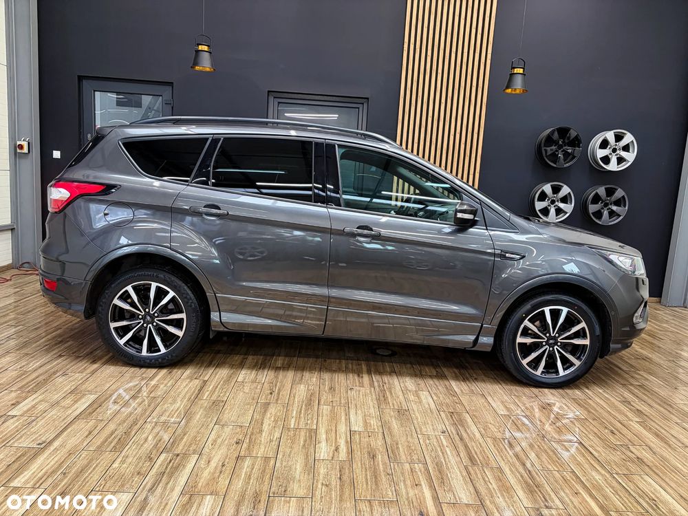 Ford Kuga 1.5 EcoBoost 2x4 ST-Line - 6
