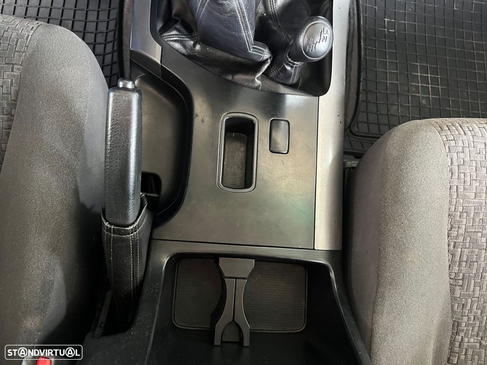 Toyota Land Cruiser 3.0 D-4D - 29