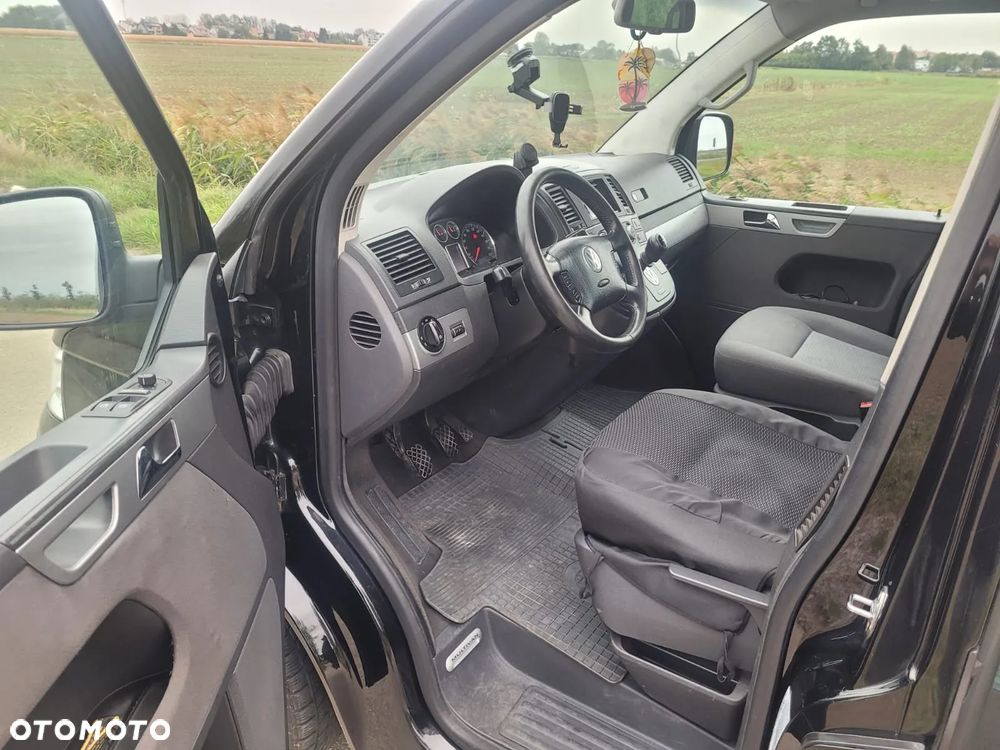 Volkswagen Multivan - 8