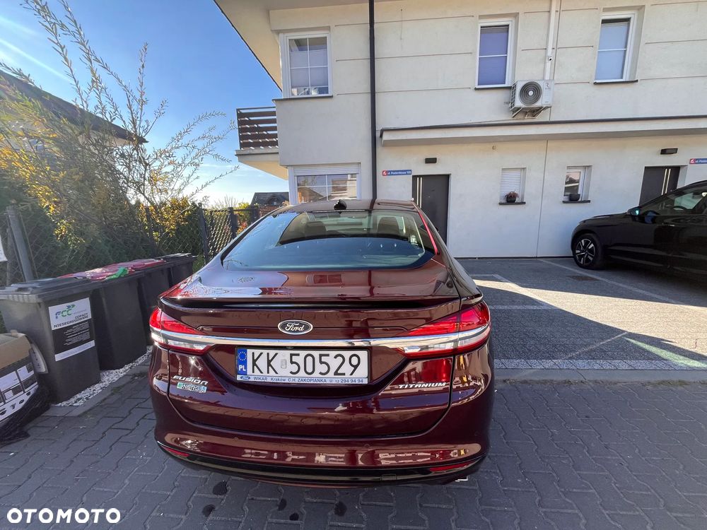 Ford Fusion - 2