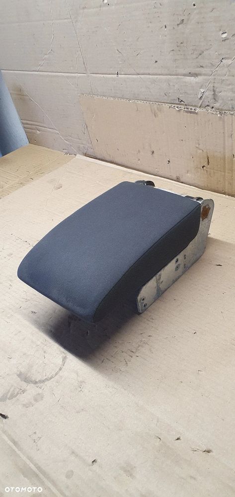 Podłokietnik środkowy VW Golf V 5M0864207B - 2