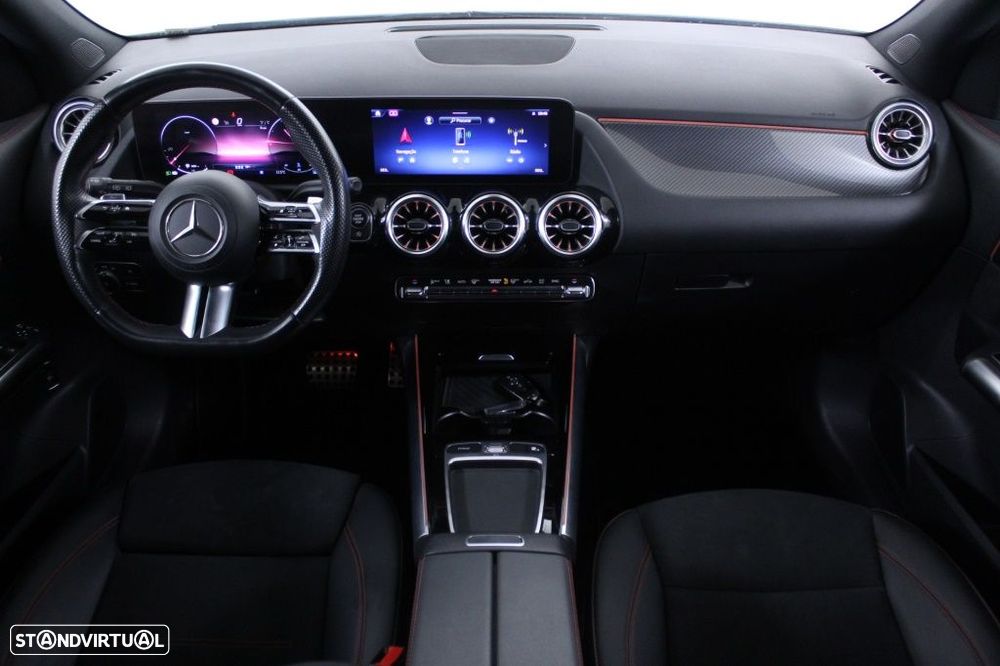 Mercedes-Benz GLA 180 d AMG Line - 18