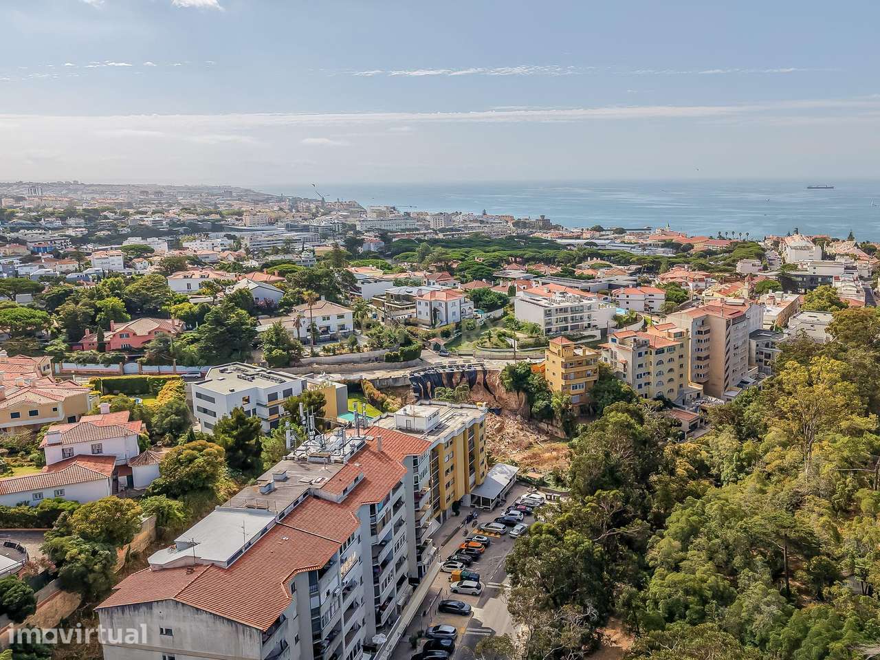 Apartamento Renovado T2 | Suíte | Mobilado | Elevador | Ar Condicionad - Grande imagem: 2/29