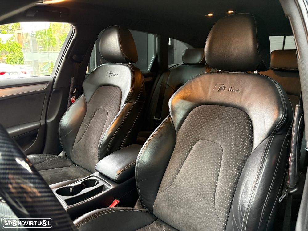 Audi A4 Avant 2.0 TDI Multitronic S-line - 35