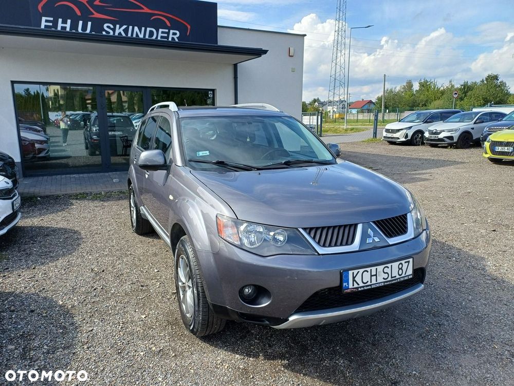 Mitsubishi Outlander - 10