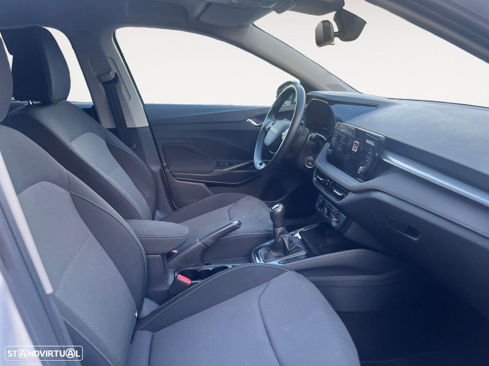 Skoda Fabia 1.0 TSI Selection — fotografia 15