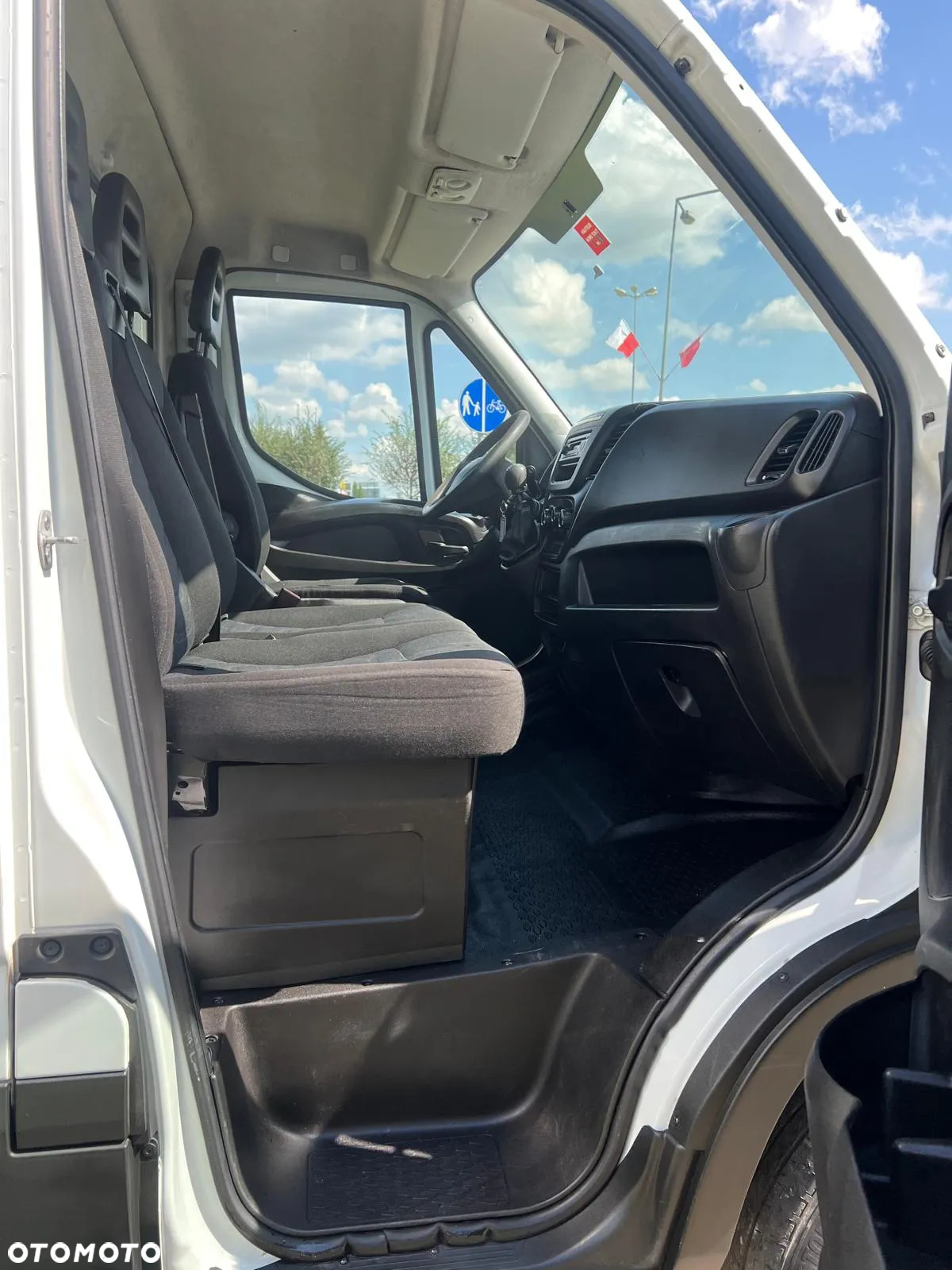Iveco Kontener+Winda 35c14 - 14