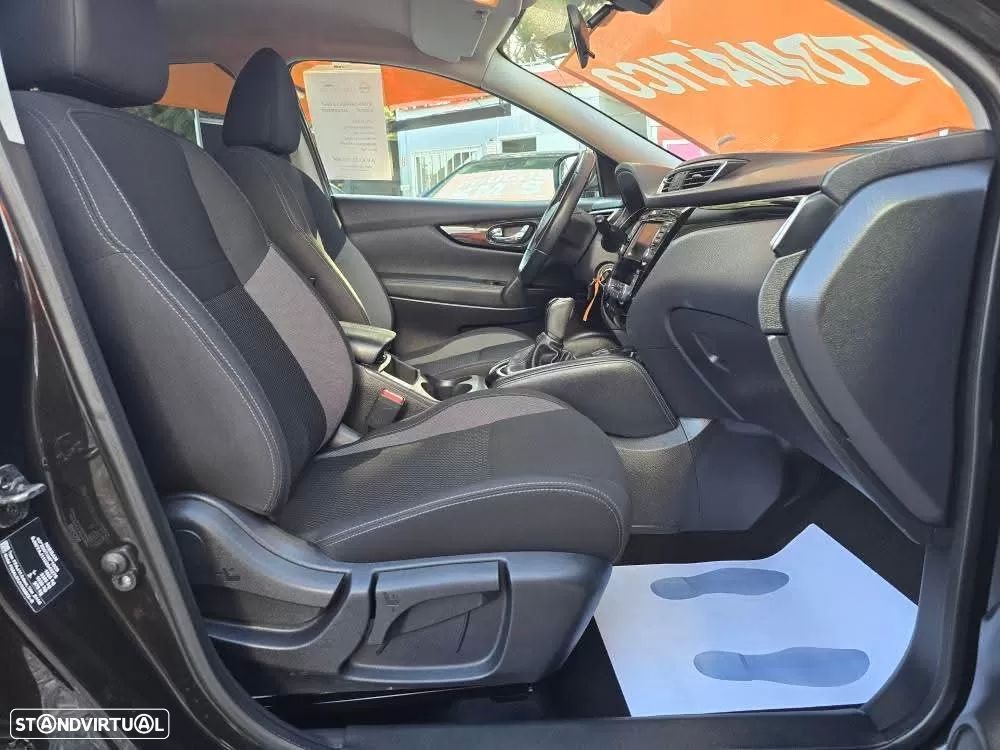Nissan Qashqai 1.3 DIG-T N-Connecta Xtronic - 18