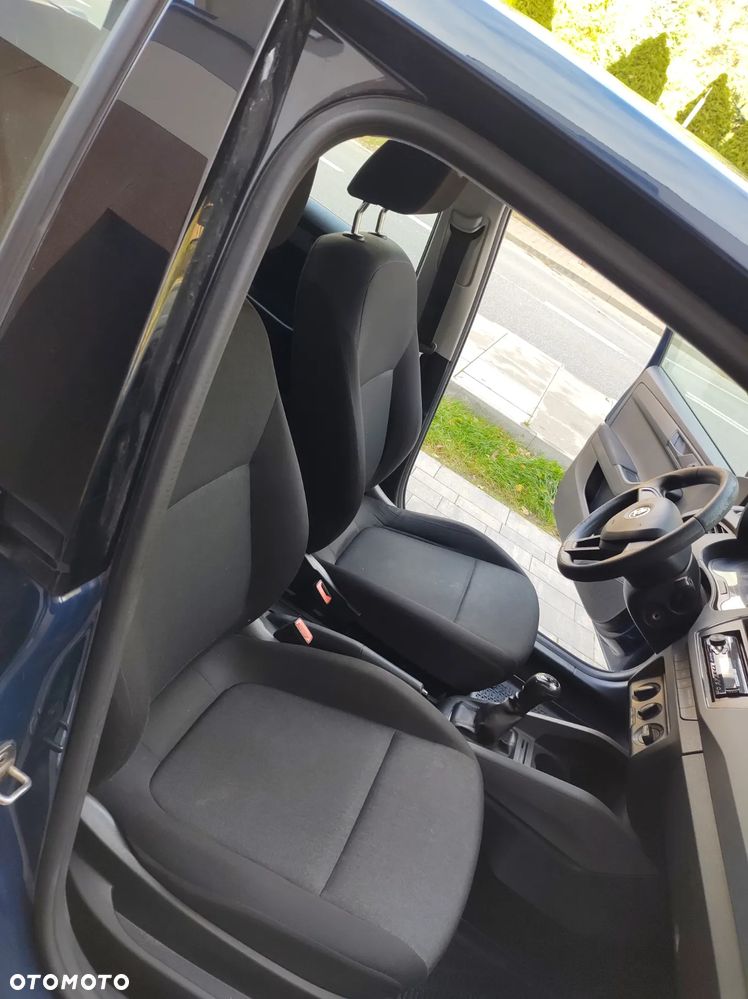 Skoda Fabia 1.2 TSI Active - 10