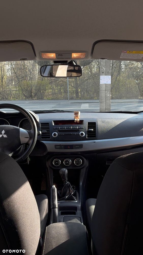 Mitsubishi Lancer - 5