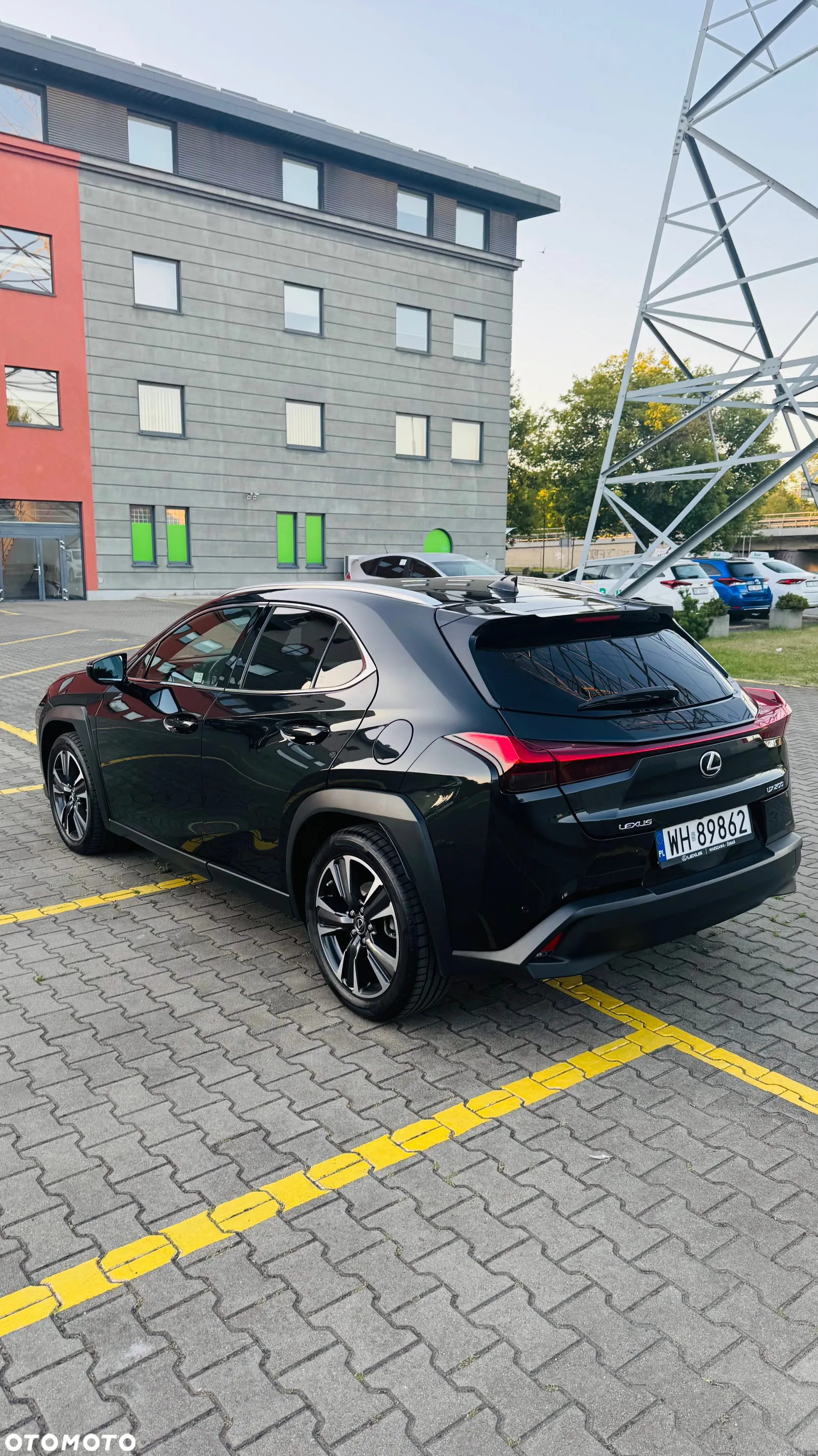 Lexus UX - 3
