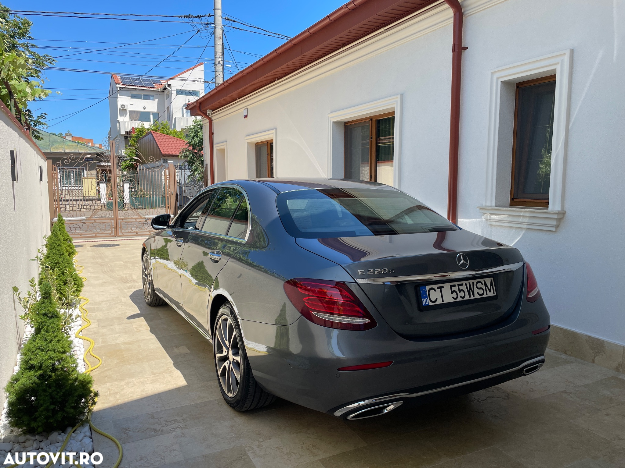 Mercedes-Benz E 220 d T 9G-TRONIC - 3
