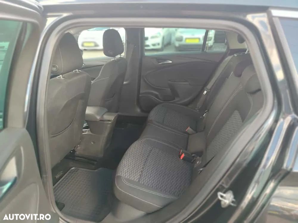 Opel Astra 1.6 D Start/Stop Sports Tourer Edition - 8