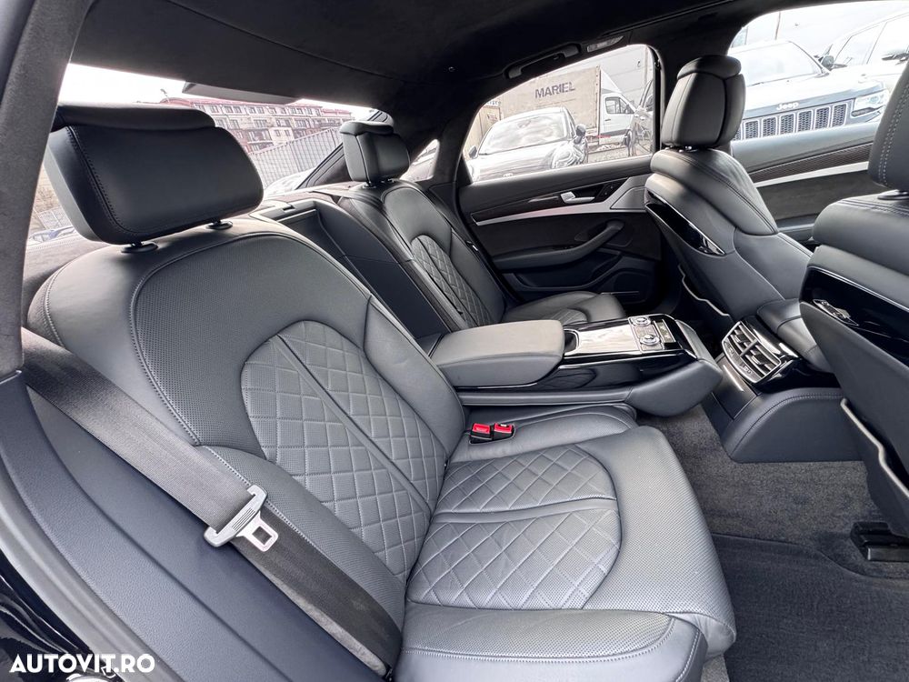 Audi S8 - 22