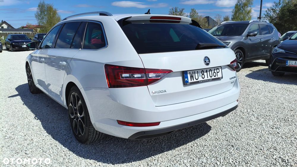 Skoda Superb 2.0 TDI L&K DSG - 8