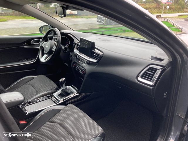 Kia Ceed 1.0 T-GDI Drive+SRF - 34