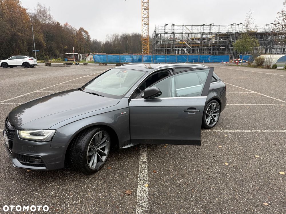 Audi A4 Avant 3.0 TDI DPF clean diesel quattro S tronic S line Sportpaket - 3