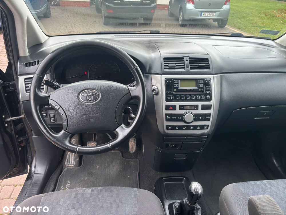 Toyota Avensis Verso 2.0 D-4D Luna - 7