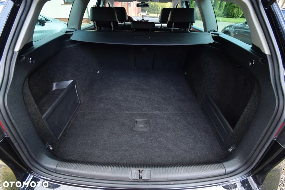 Volkswagen Passat 2.0 TDI 4Motion Individual - 34