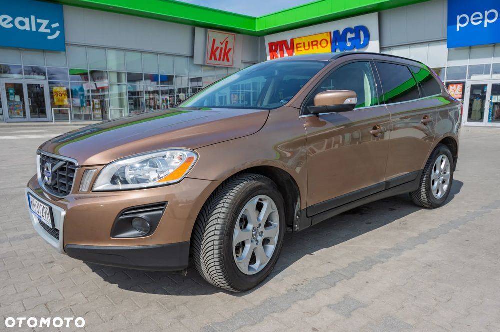 Volvo XC 60 D4 AWD Momentum - 3