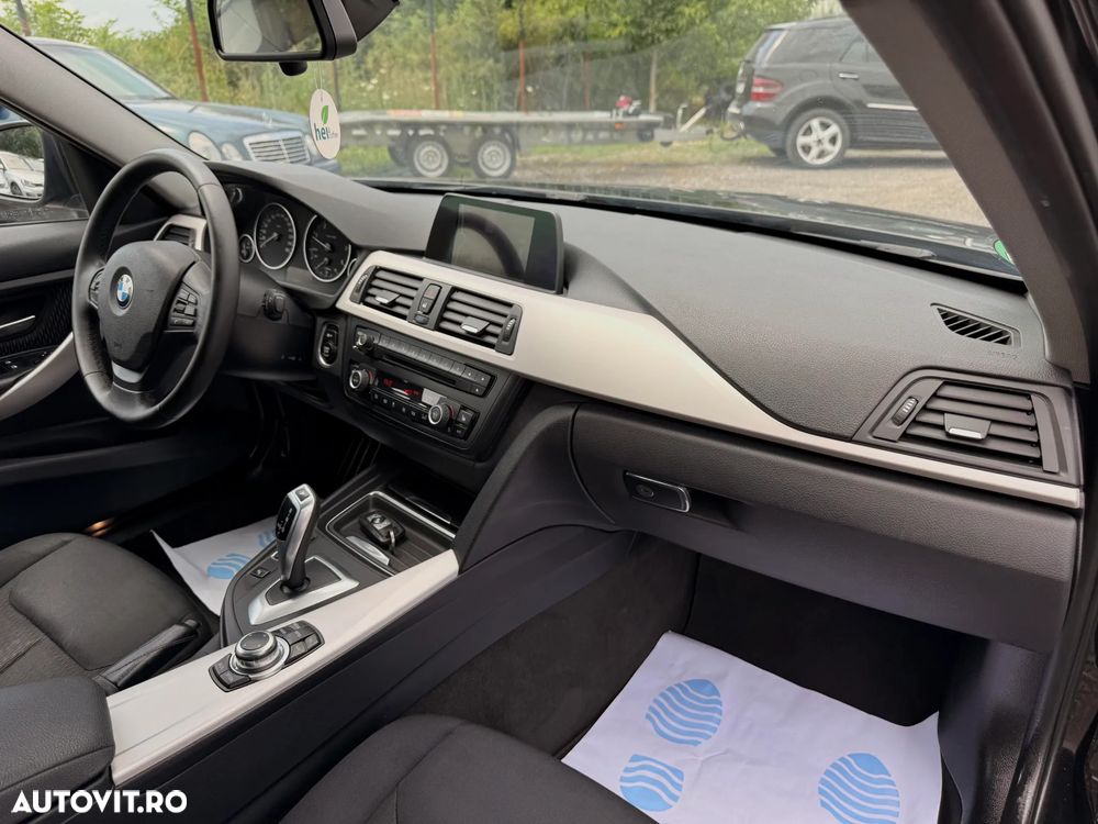 BMW Seria 3 318d Aut. - 12