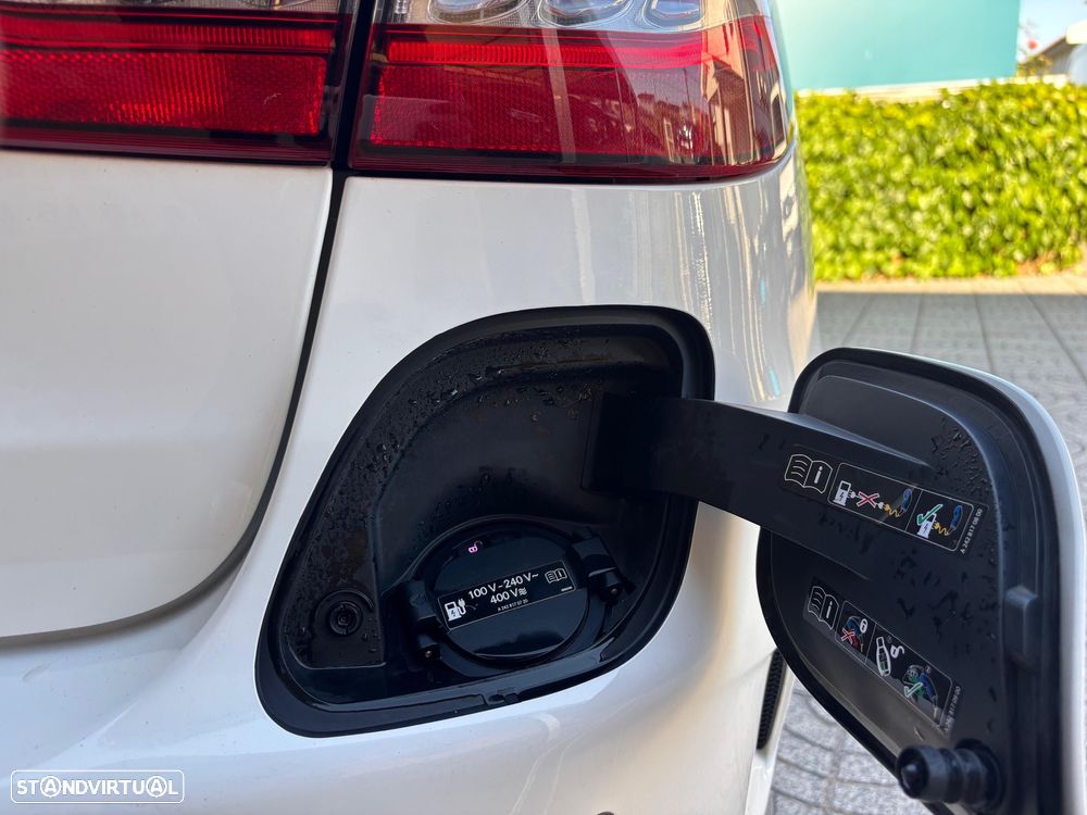 Mercedes-Benz C 300 de AMG Line - 26