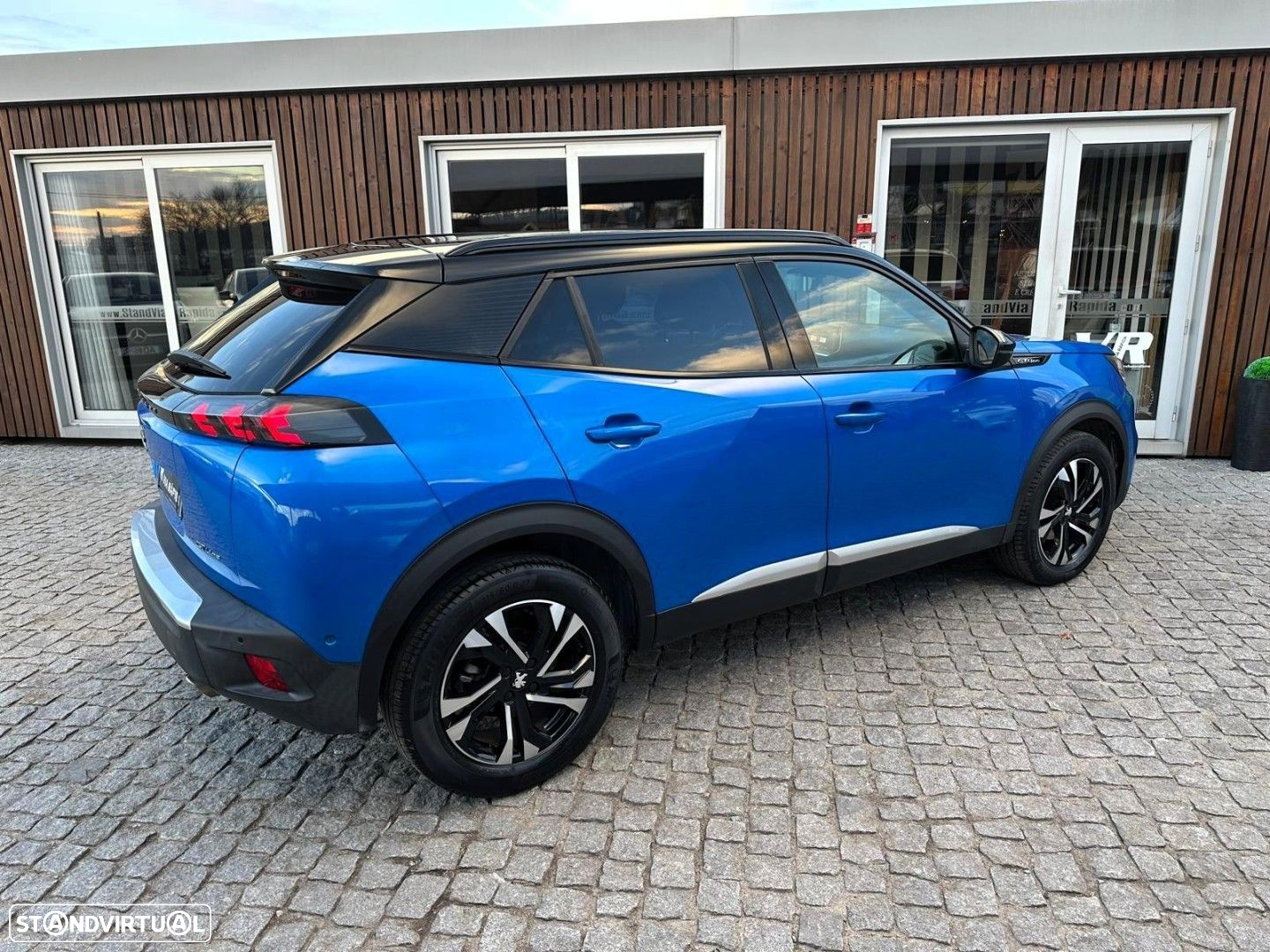 Peugeot 2008 1.5 BlueHDi GT Line - 28