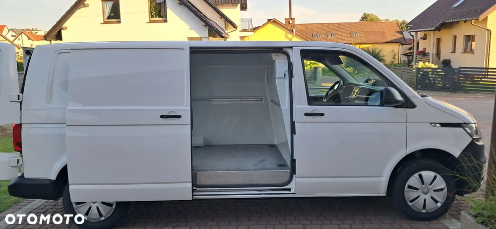 Volkswagen Transporter - 11