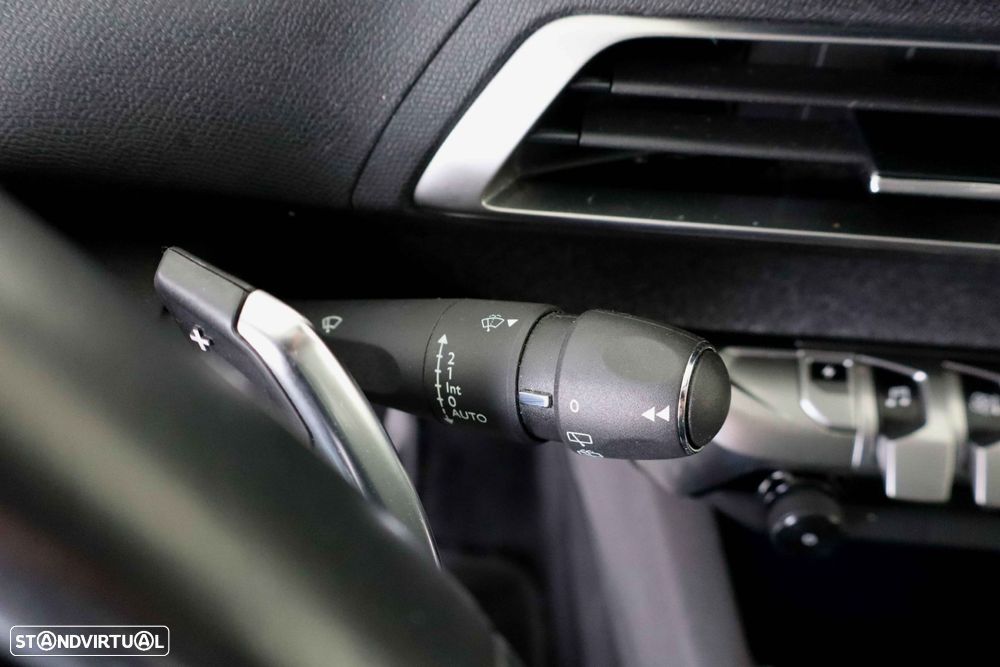 Peugeot 3008 1.6 Hybrid Allure e-EAT8 - 22