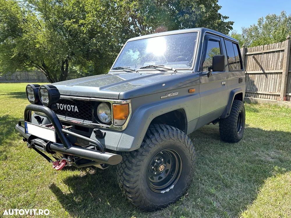 Second hand Toyota Land Cruiser - 18 900 EUR260 000 km - Autovit