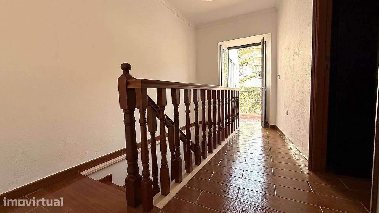 MORADIA T3 COM TERRAÇO E LINDA VISTA NO COLMEAL GÓIS - Grande imagem: 4/22