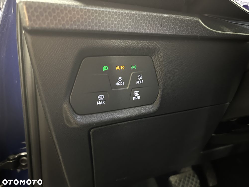 Seat Leon 1.5 eTSI Full LED DSG - 16
