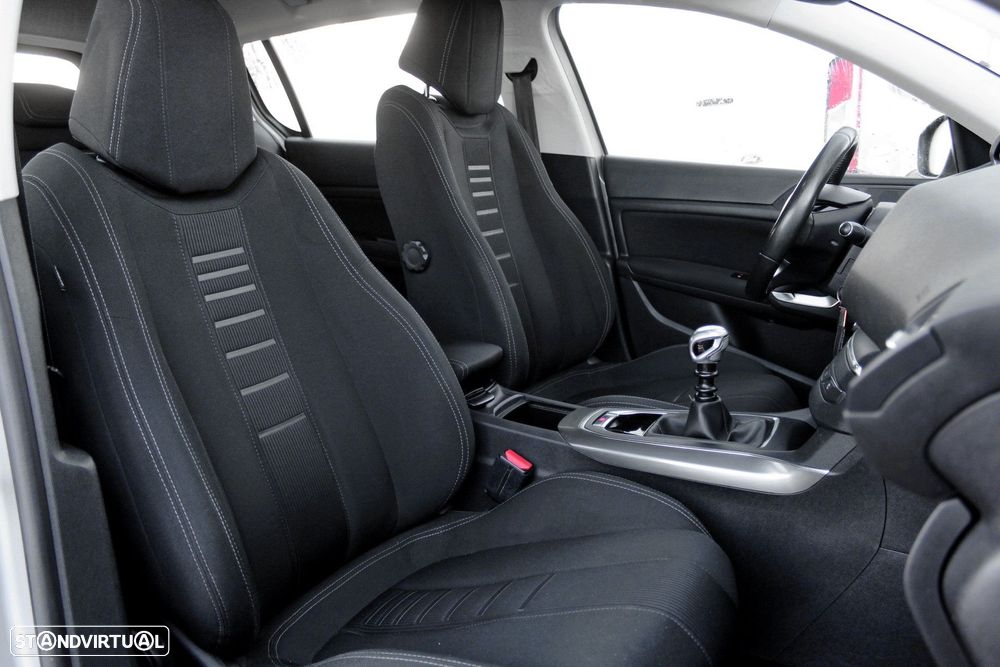 Peugeot 308 1.6 e-HDi Allure - 16