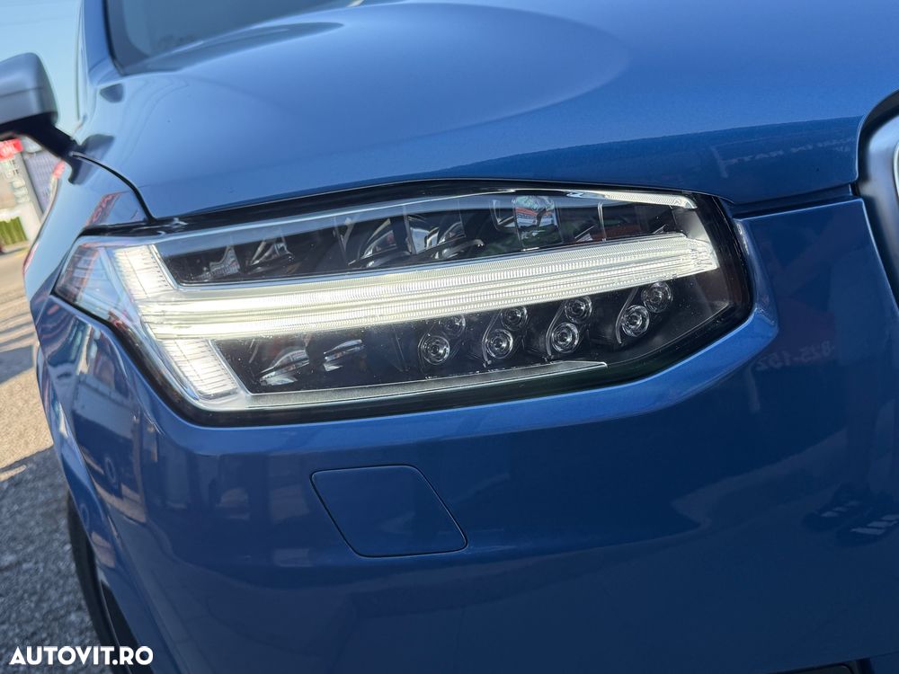 Volvo XC 90 D5 AWD Geartronic RDesign - 32